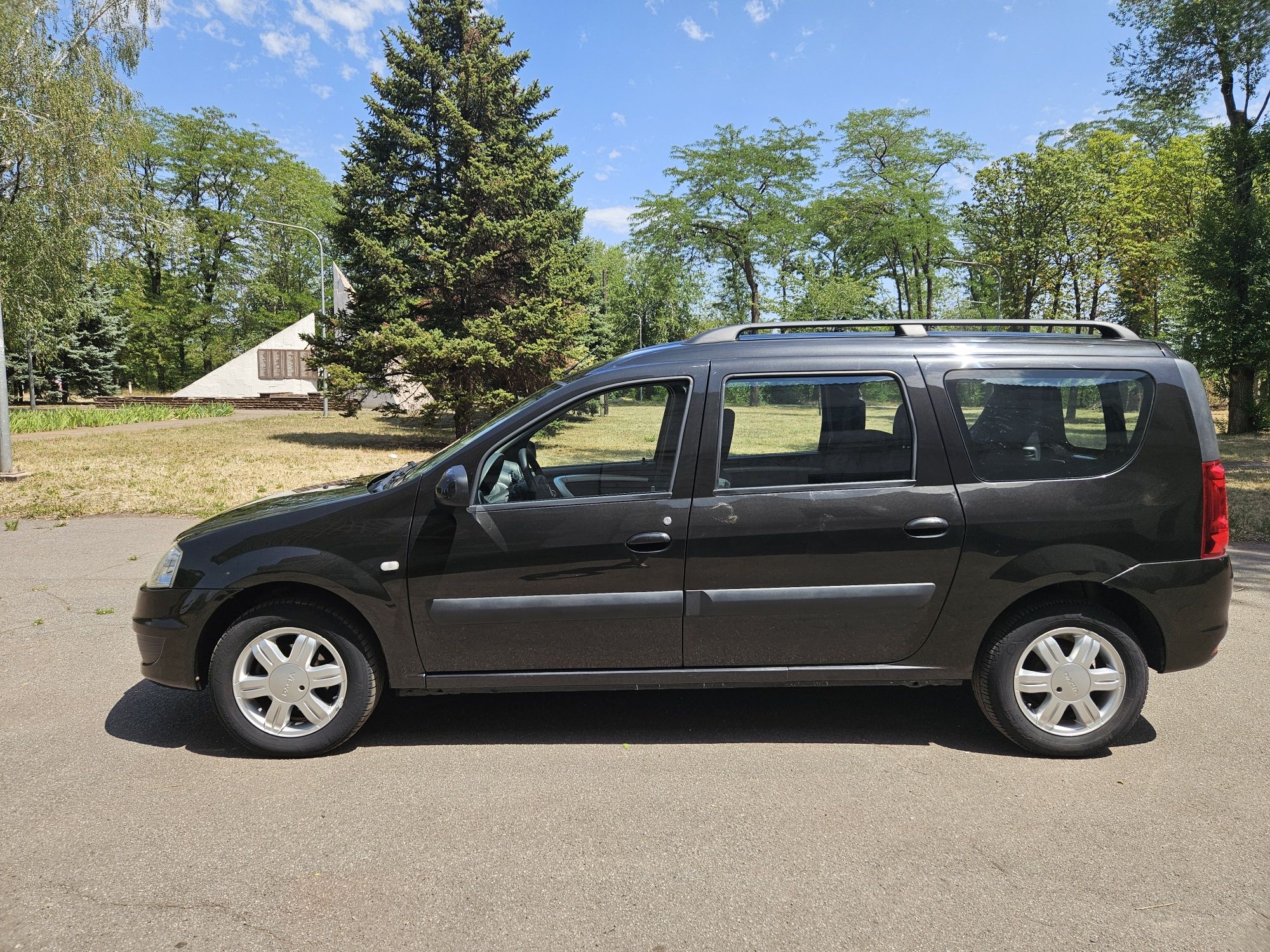 Продам Dacia Logan MCW Laureat +