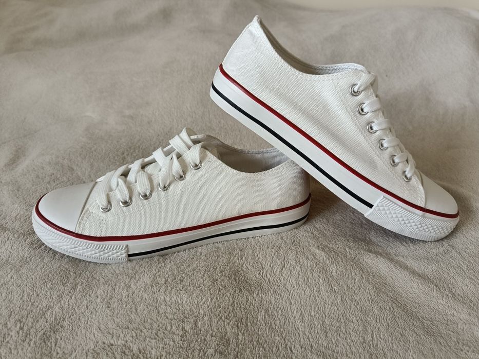 Nowe trampki tenisówki