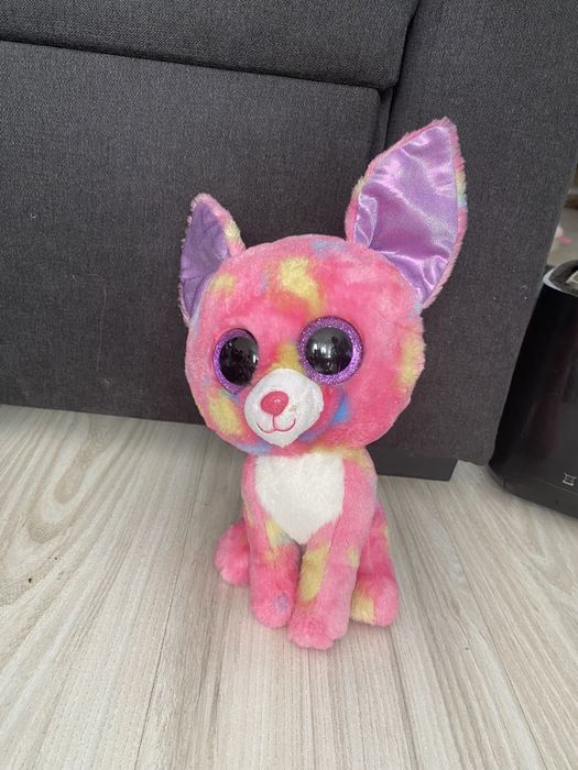 Duży różowy pies z kolorowymi plamkami TY beanie boss