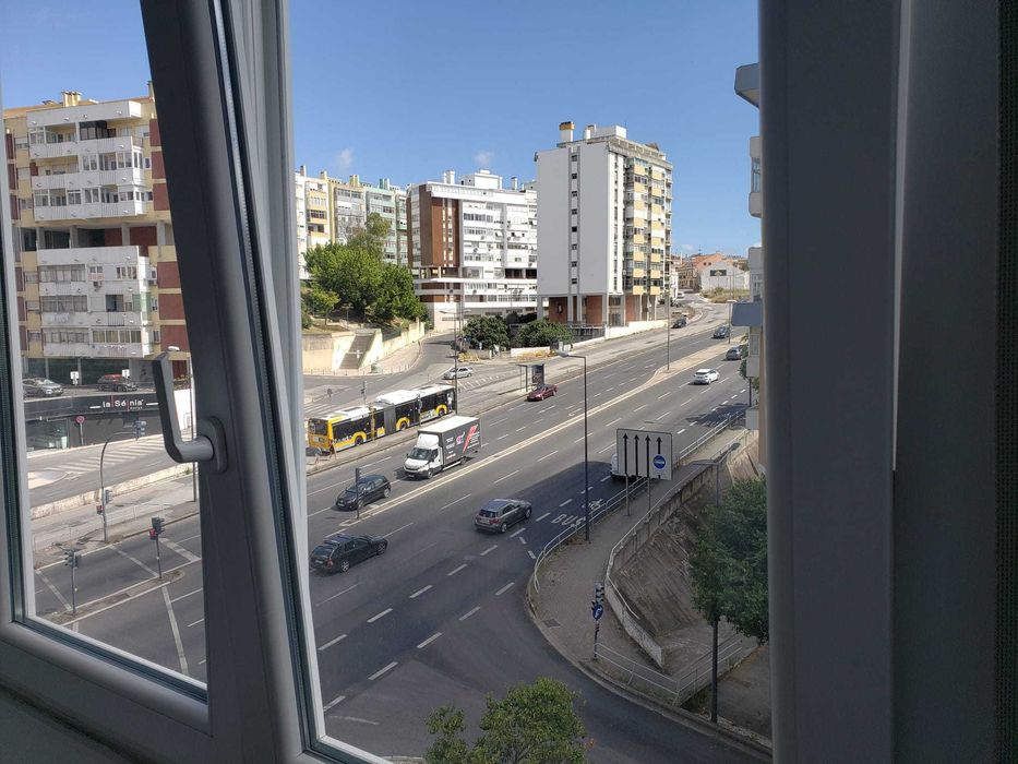 Quarto Arrendar, Despesas incl, Aceita animais pequenos, Lumiar-LISBOA