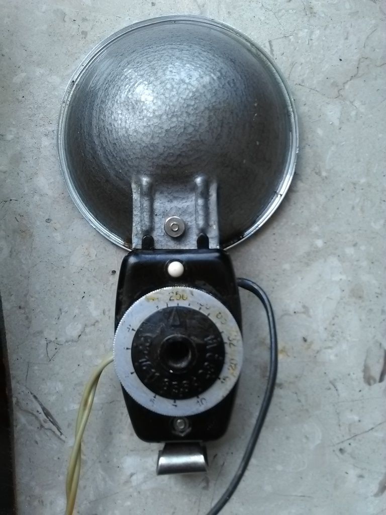 PRL. Lampa błyskowa Czajka, Łucz 70 PRL