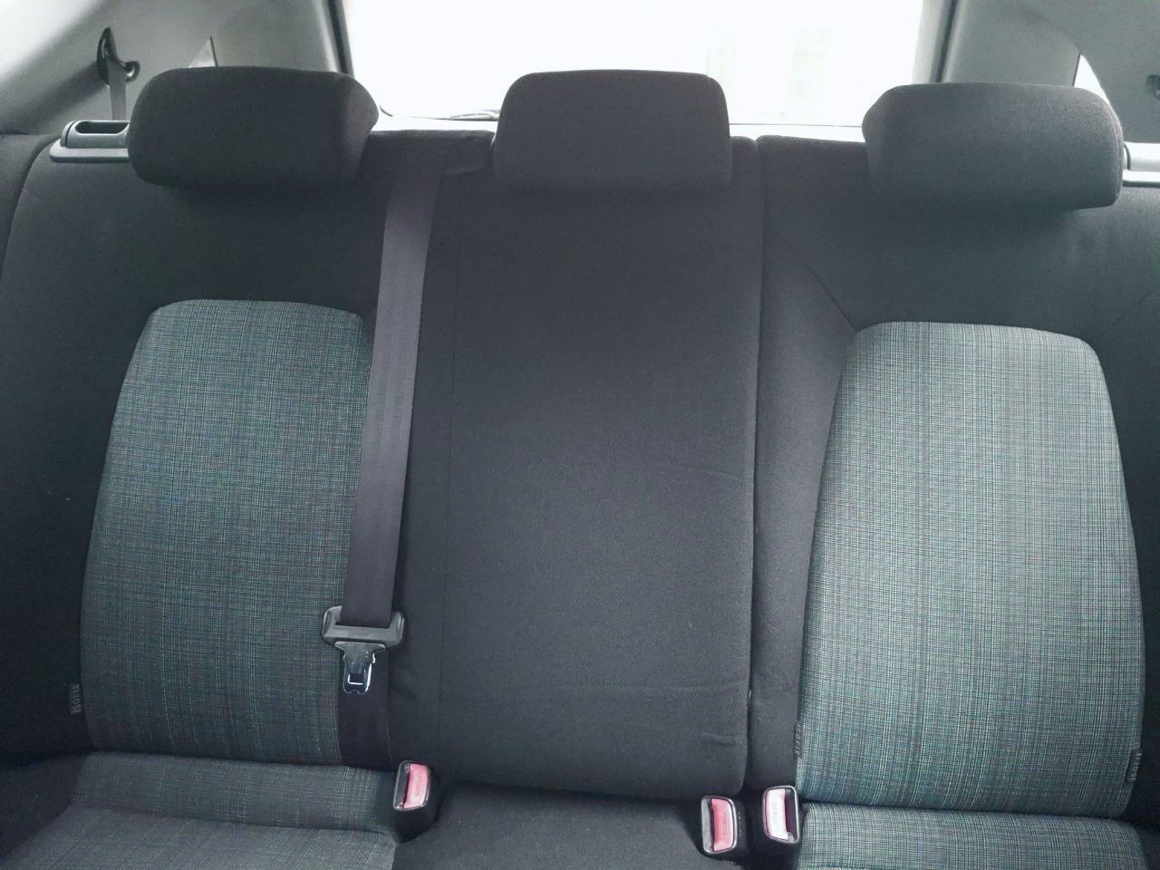 Kia  Ceed    2010