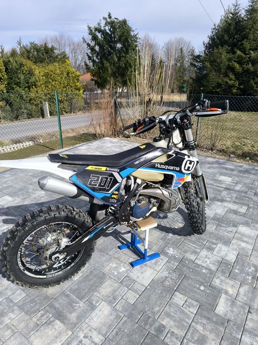 Husqvarna te300i model 2019, doposażony