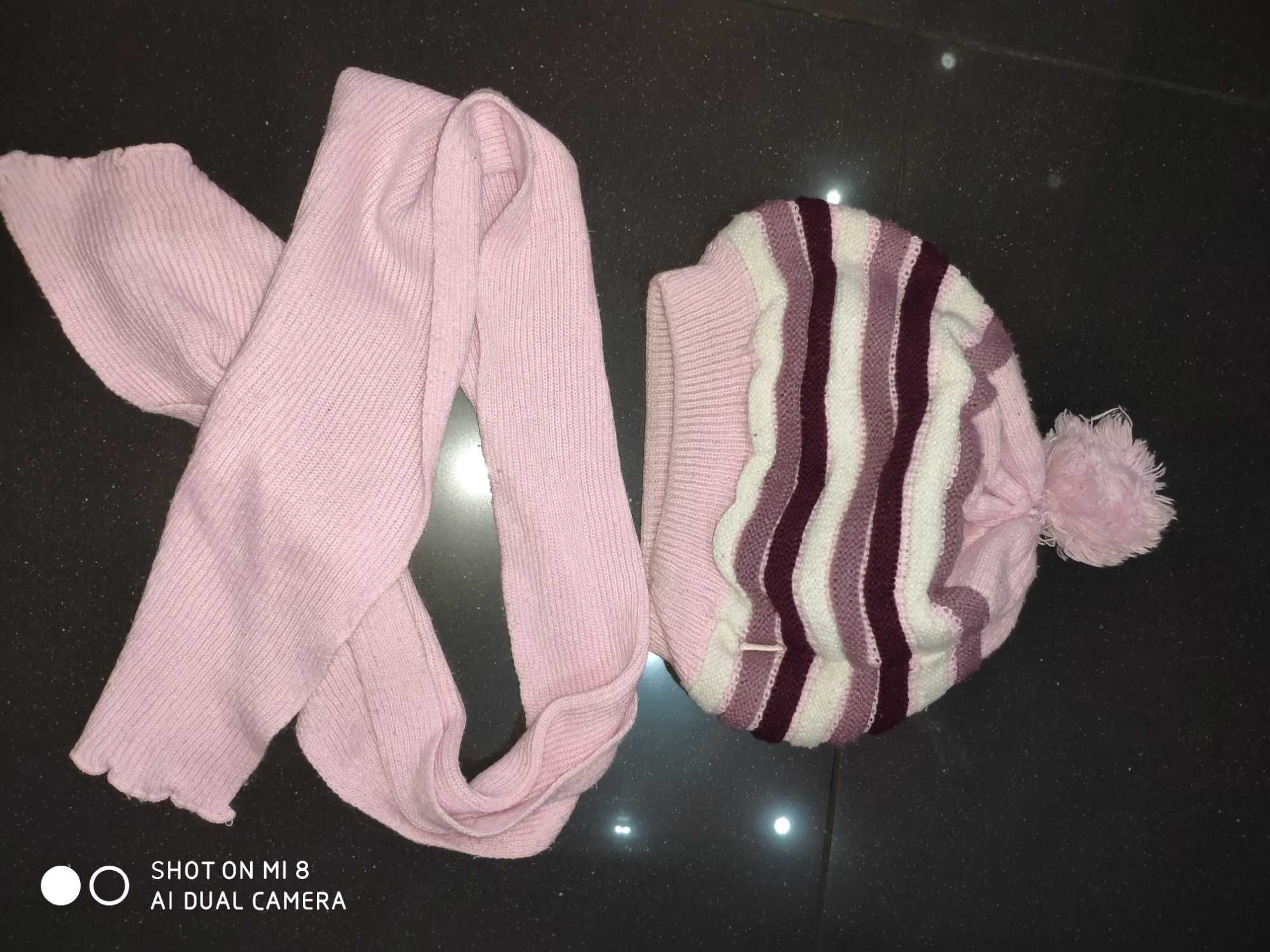 Czapka z szalikiem dla dziewczynki