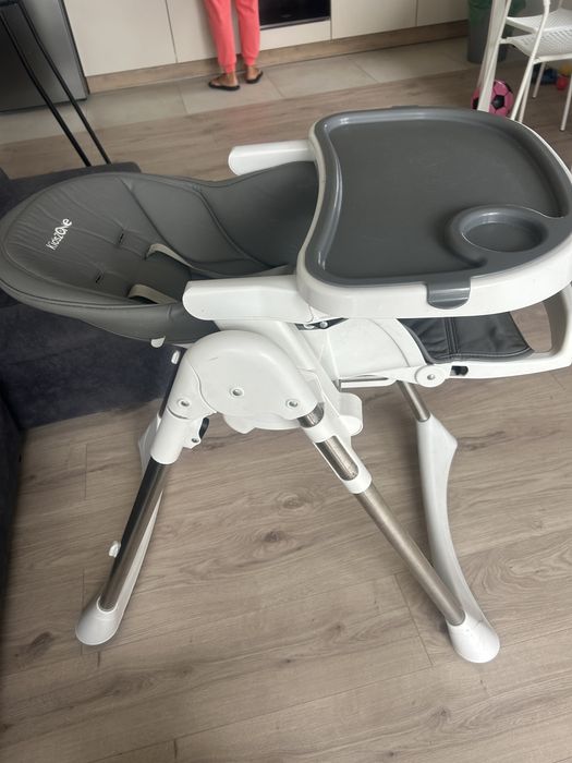 Krzeselko do karmienia KidsZone z funkcja spania