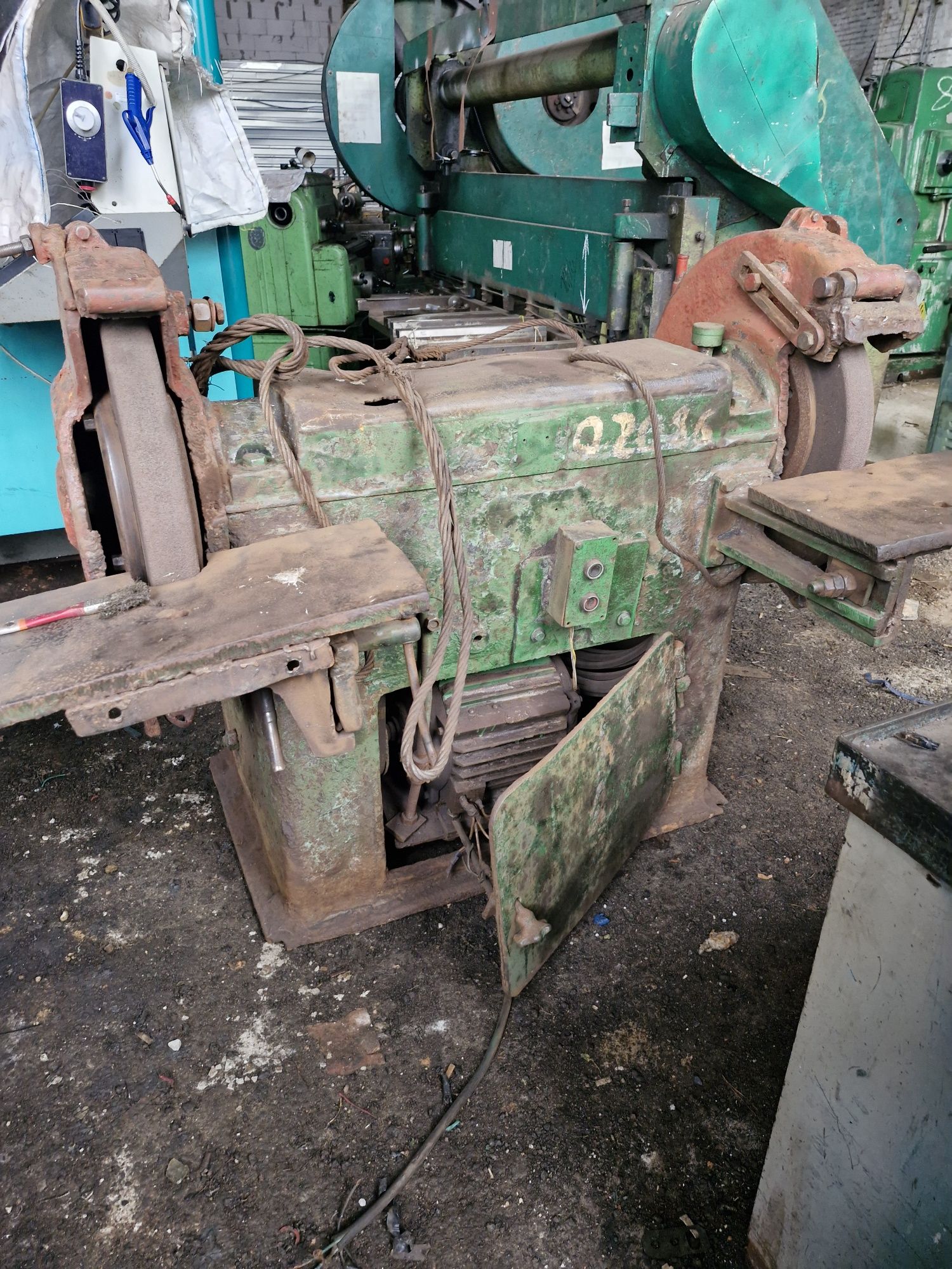 3м636 станок обдирочно шлифовальный (точило  диам 600)
