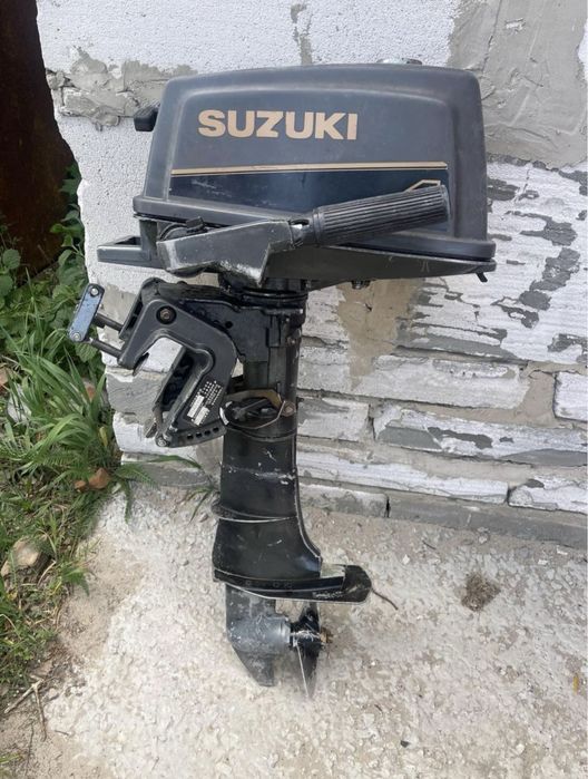 Мотор лодочний