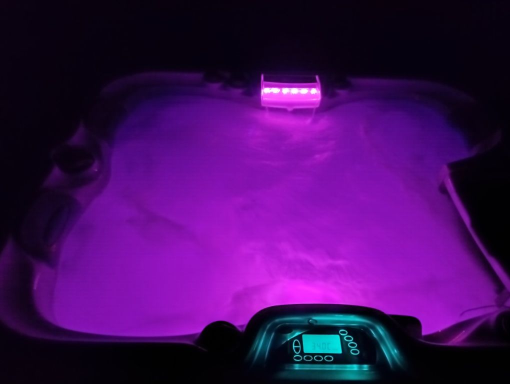 Jacuzzi ogrodowe Sundance Spas model CAPRI
