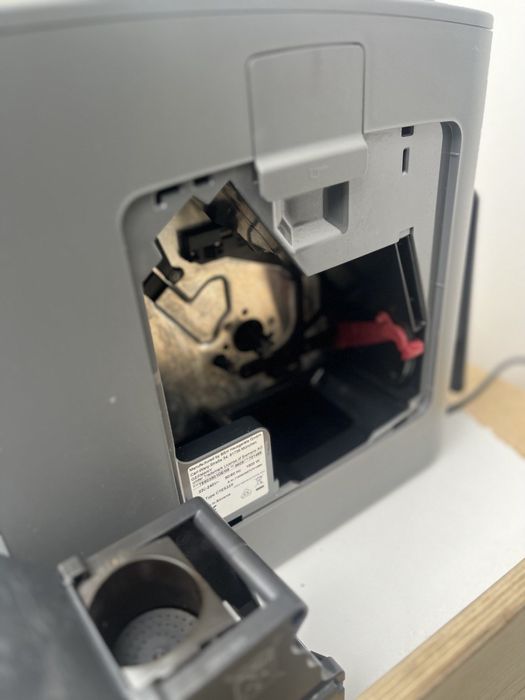 Рівне Кавомашина кавоварка Siemens EQ.6 s300