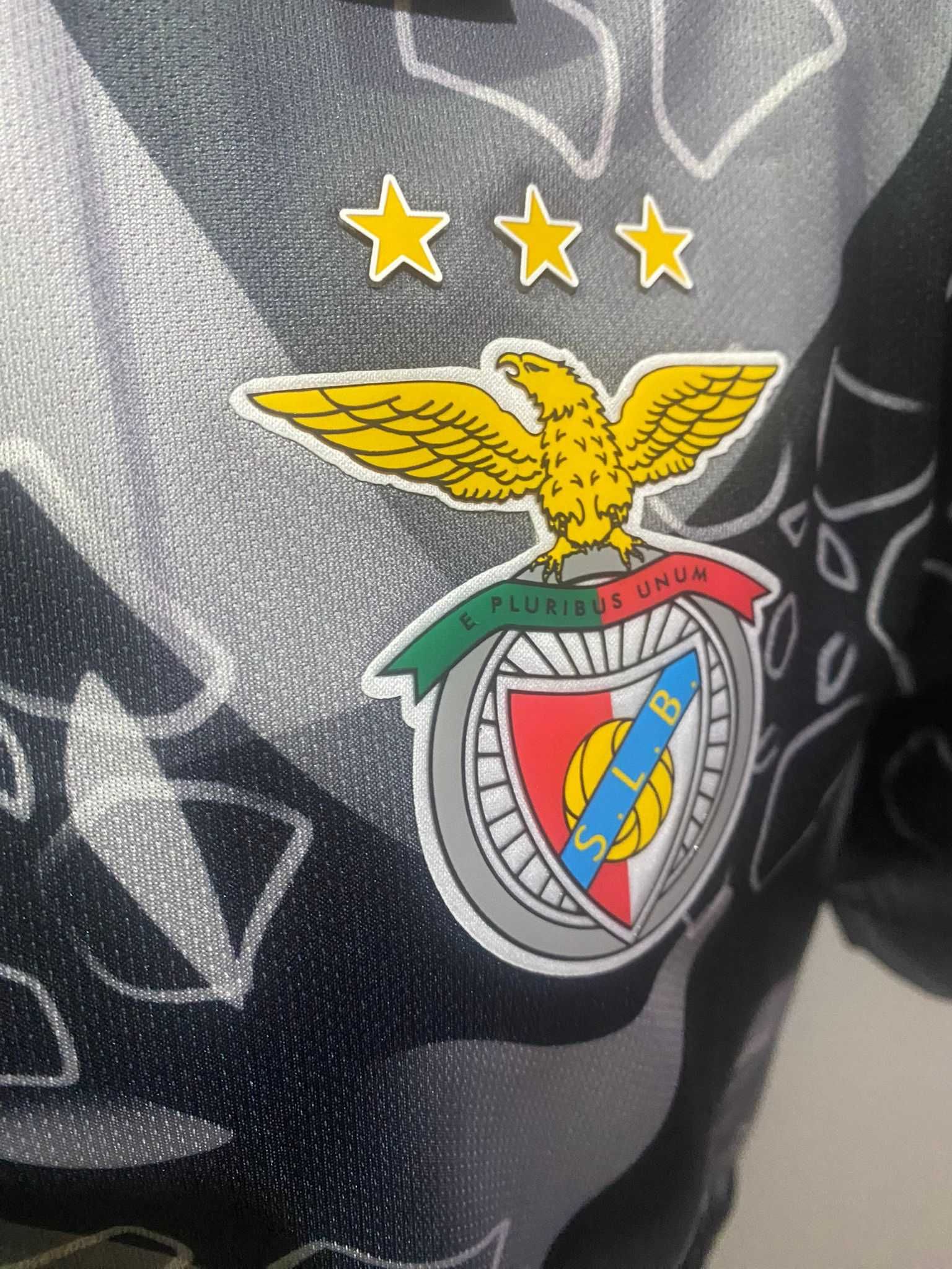 Camisola Aquecimento Benfica 24/25