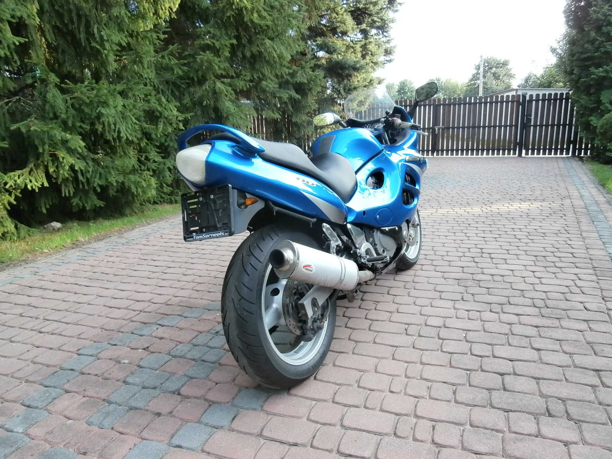 suzuki gsx 600 f