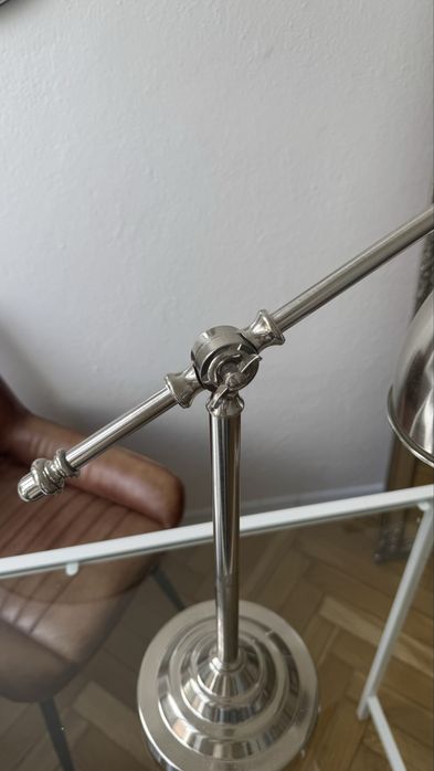 Stylowa metalowa lampa biurkowa / stołowa