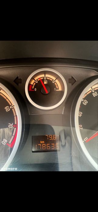 Opel Corsa D 1.2 beznyna