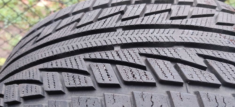 Nankang opony zimowe 215/45 r16