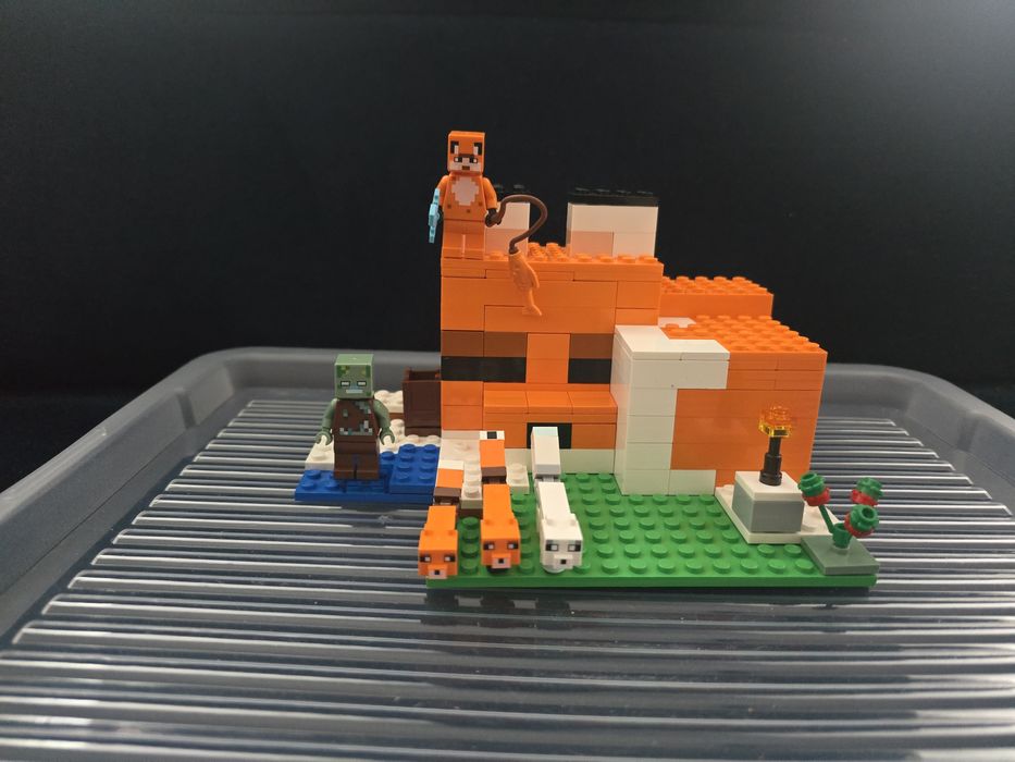 Lego minecraft 21178 - Siedlisko lisów