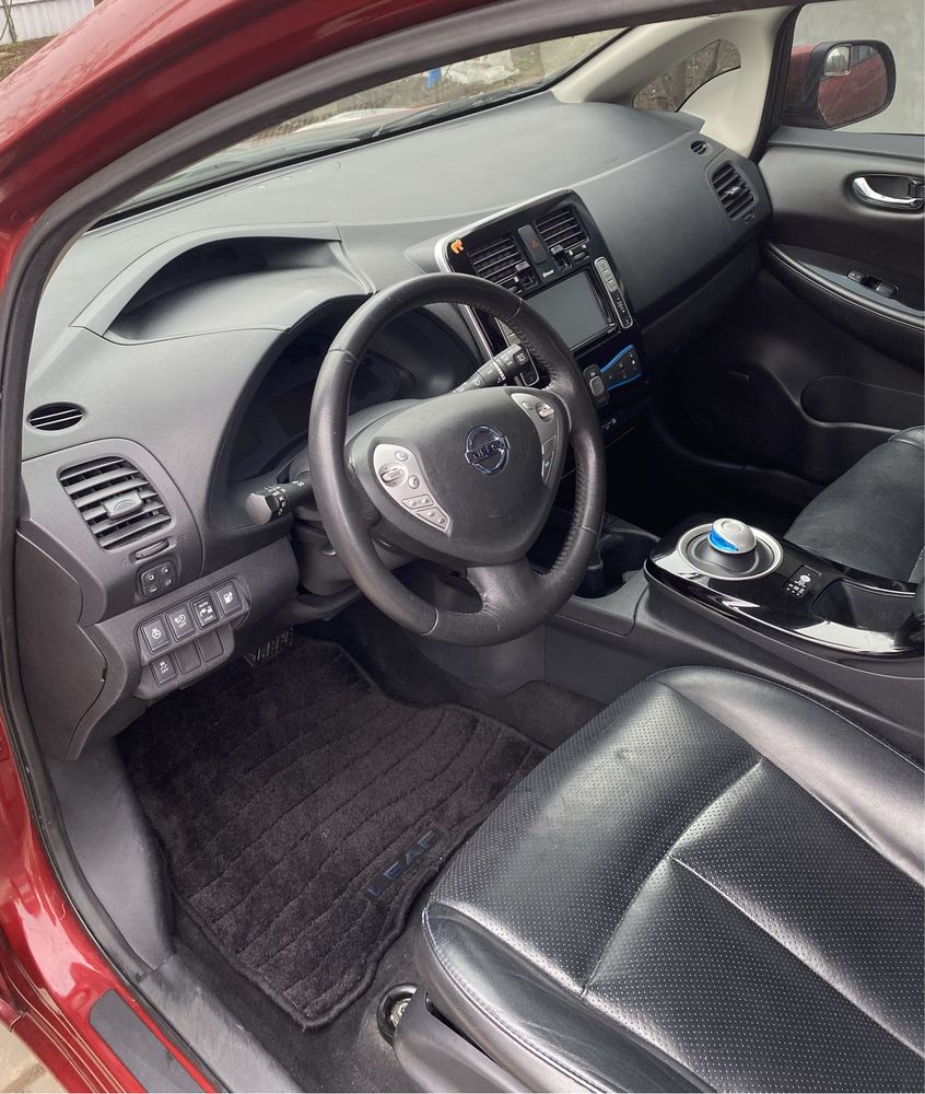 Продам Nissan LEAF SL 2014