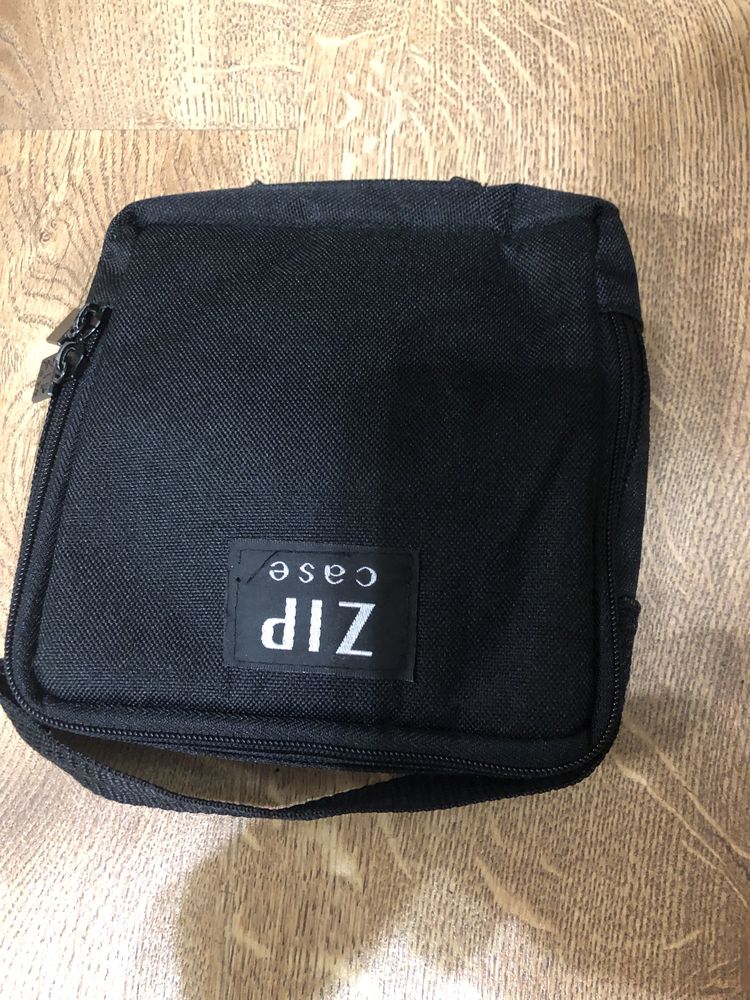 Etui do elekrtoniki Zip Case