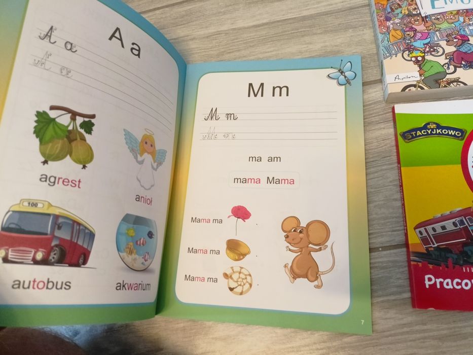 Elementarz i nauka czytania godzin i  odkrywanie emocji