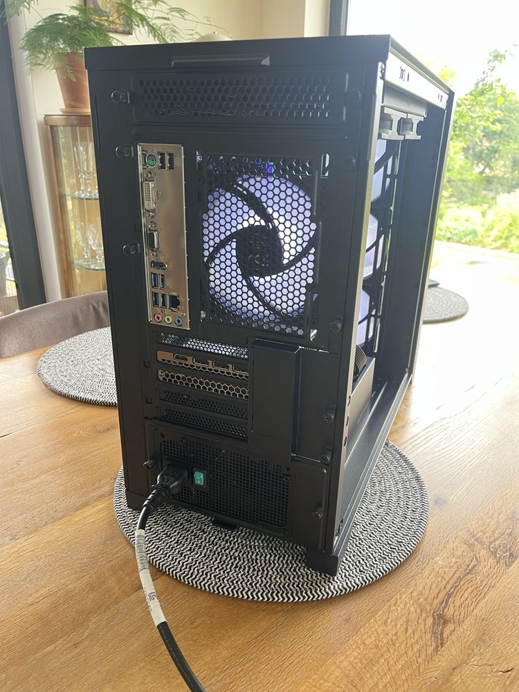 Komputer Gamingowy RTX 3060ti Ryzen 5 5600 SSD 512GB 16GB RAM wodne