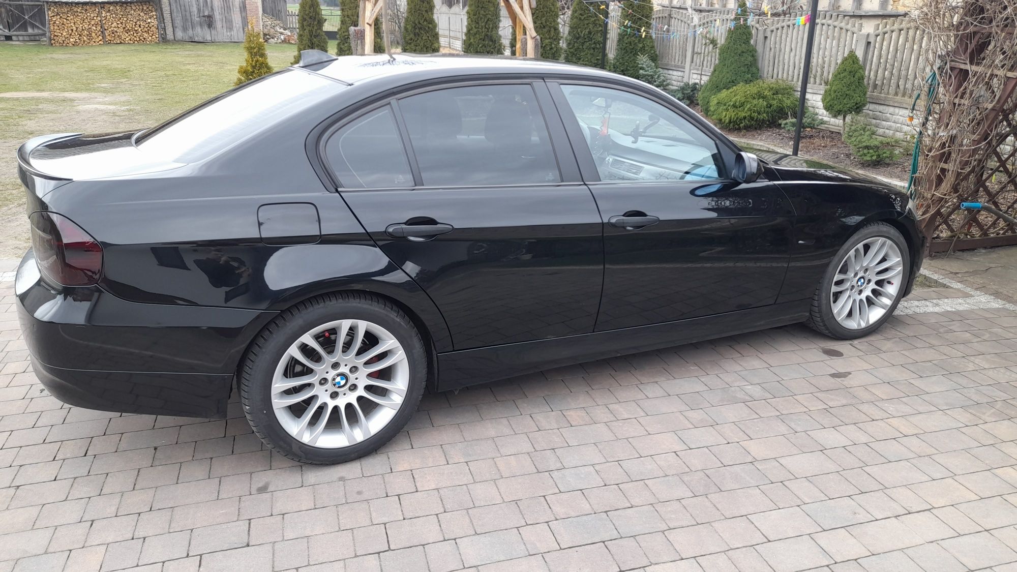 BMW E90 z 2005 roku