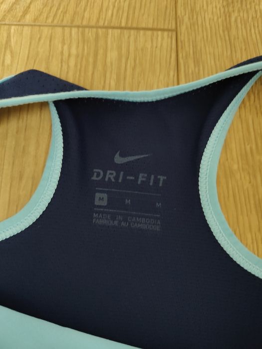 Zestaw sportowy Nike spodnie + koszulka, roz. 146 /152