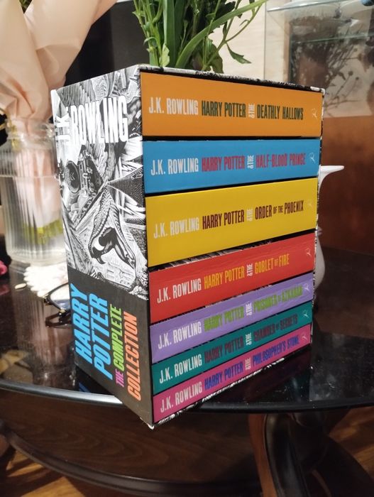 Комплект книг про Гаррі Поттера (англійською, Bloomsbury)
