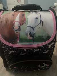 Plecak szkolny dla dzieczynki w konie-stan idealny