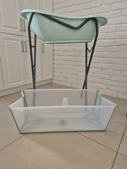 Wanienka niemowlęca ze stojakiem i wanienka Stokke X-large