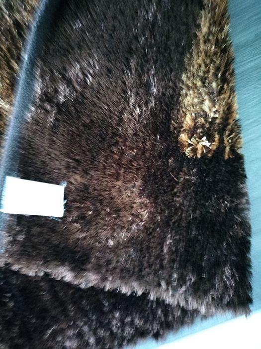 Carpete castanha  nova