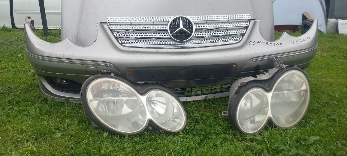 Капот бампер фари радіатори телевізор mercedes c class w203