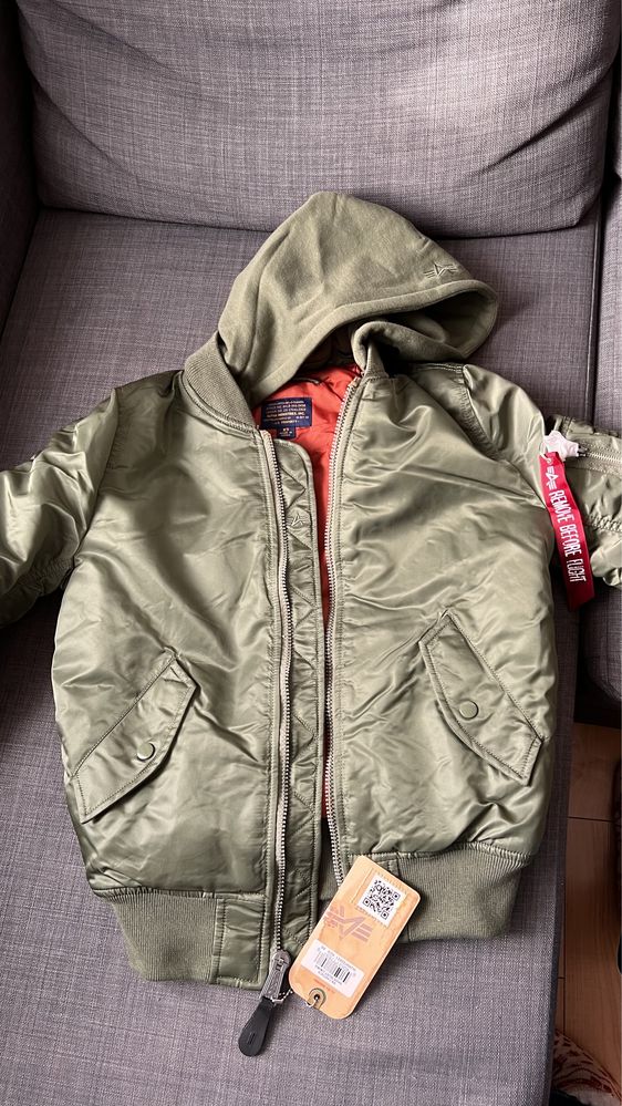 Damska bomberka Alpha Industries XS oliwkowy kolor