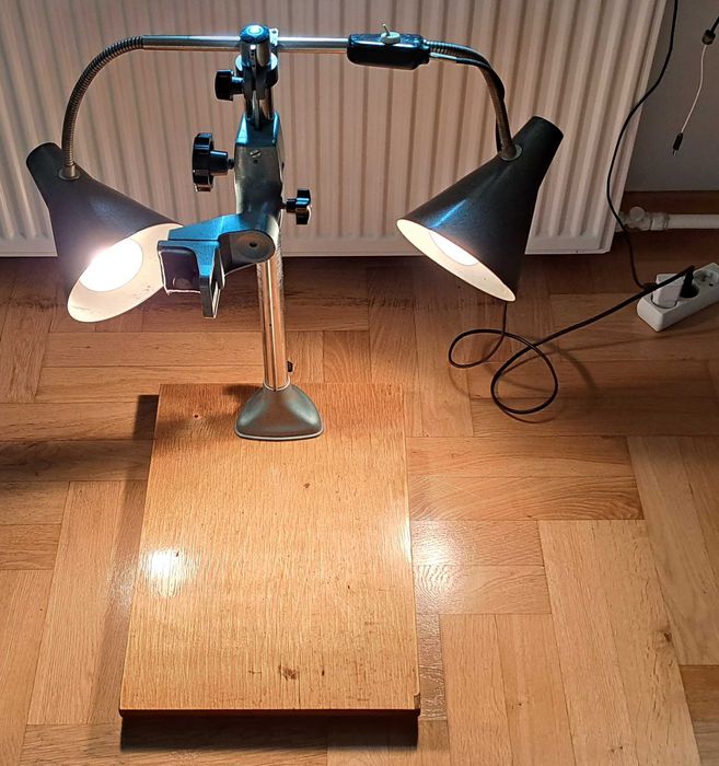 Stół do reprodukcji foto, oświetlenie, lampa PRL