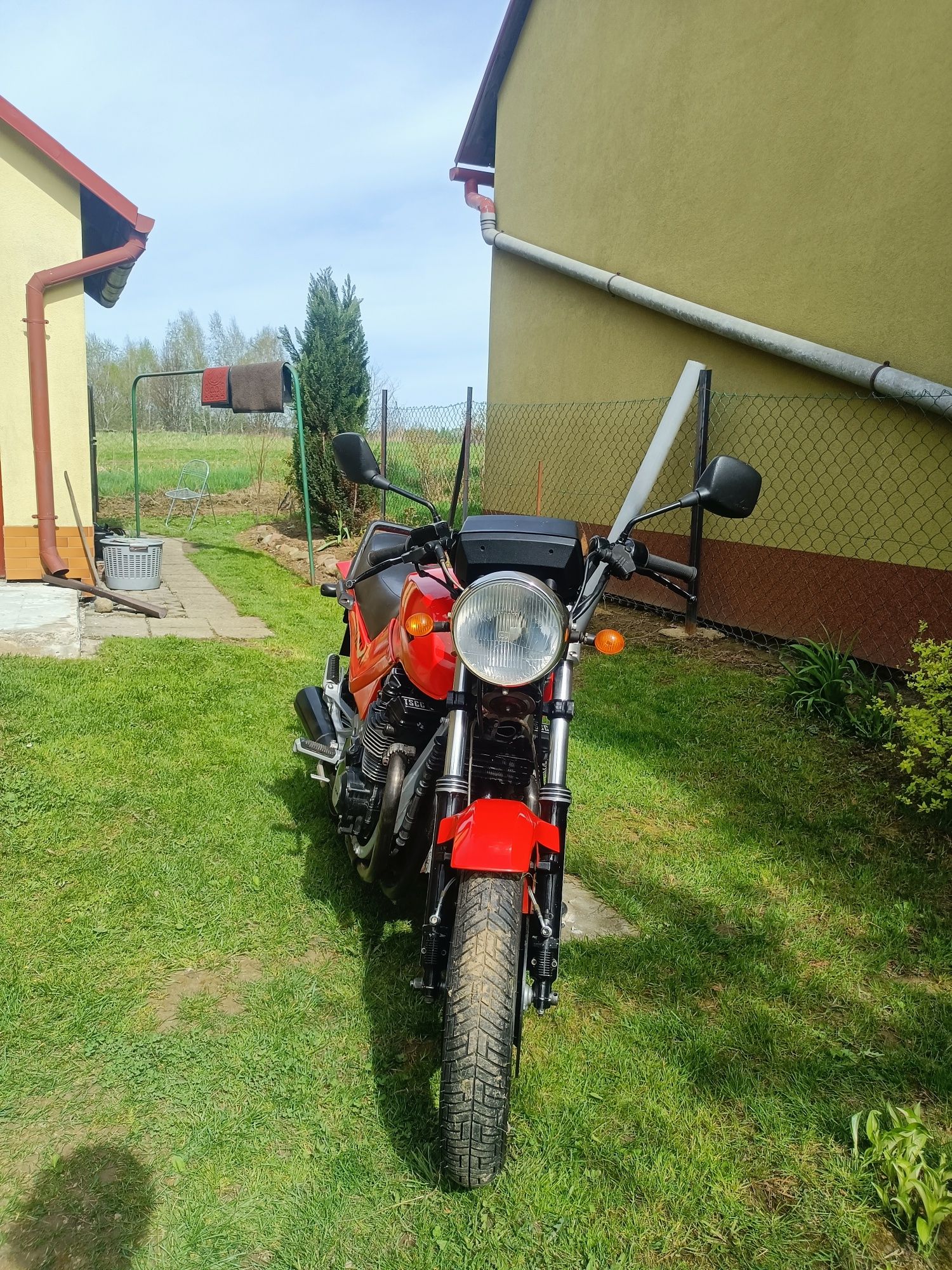Motocykl Suzuki GSX 550
