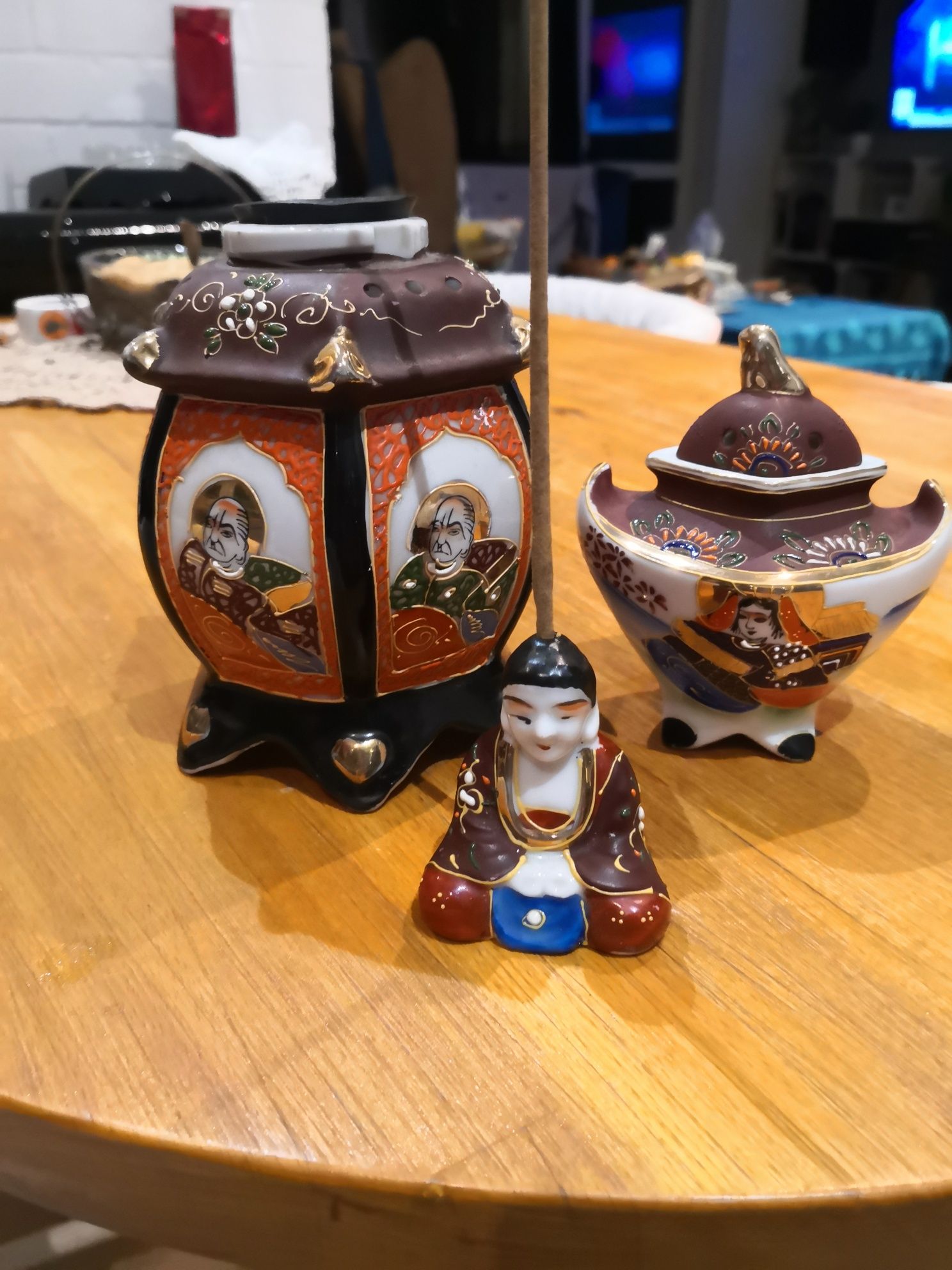 Kadzielnica, kominek do kadzideł z japońskiej porcelany Satsuma