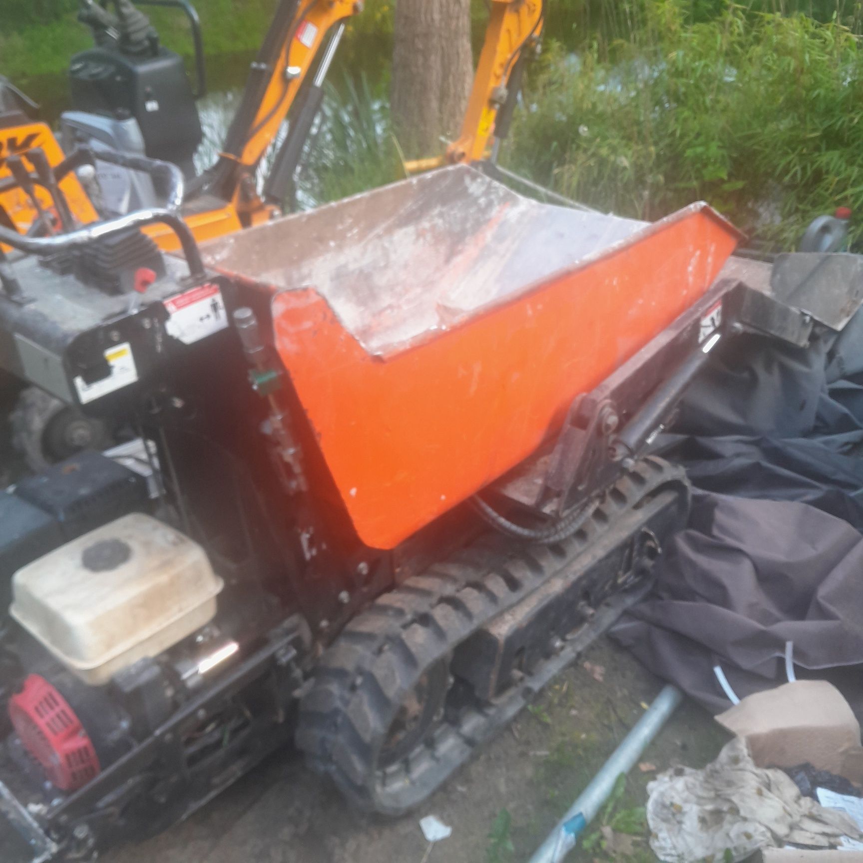 Taczka spalinowa Cormidi 800 kg wozidlo budowlane samozaladowcze