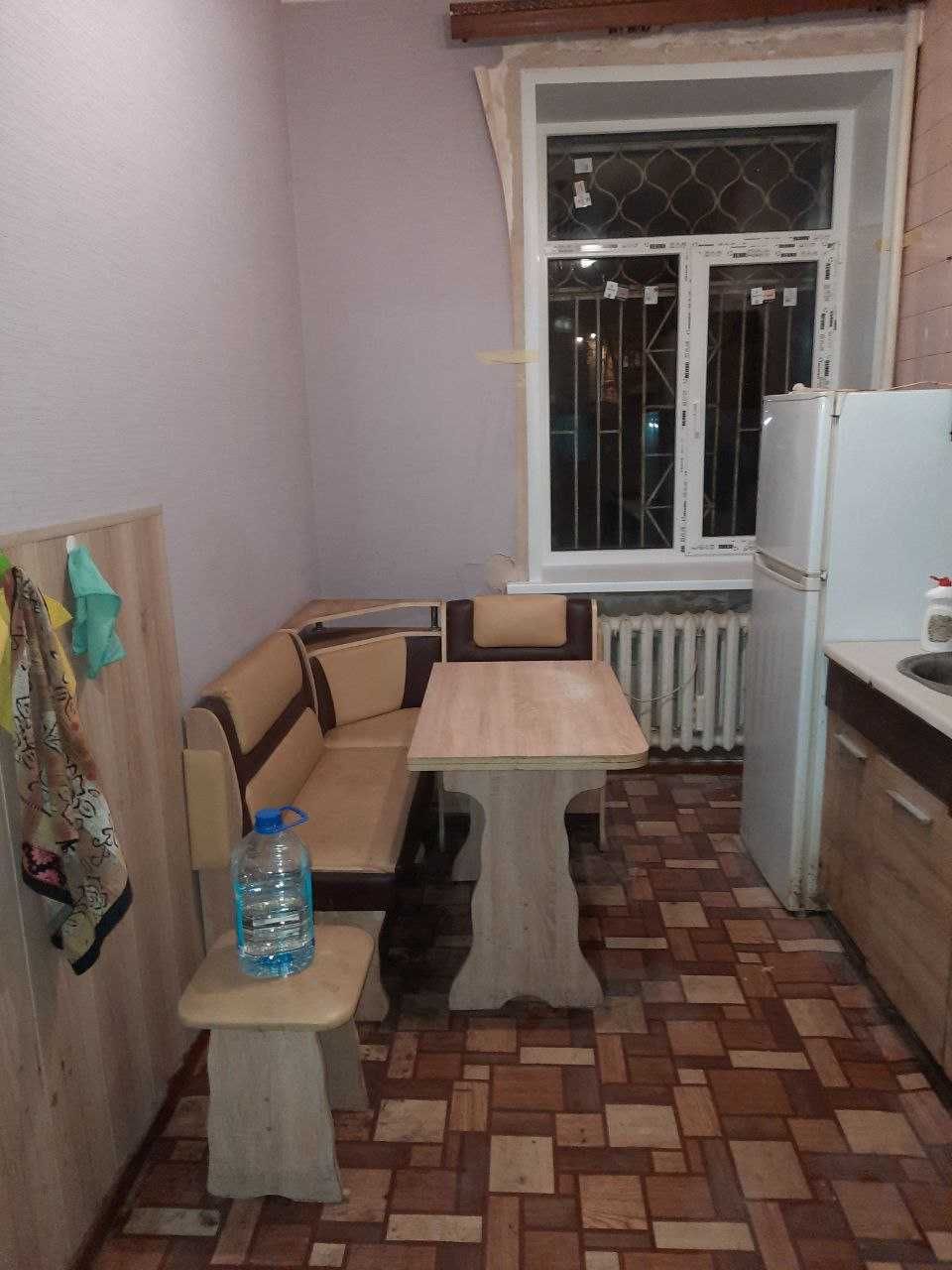 Продам 3 комн. ЖБ сталинку, Центр, м. Университет