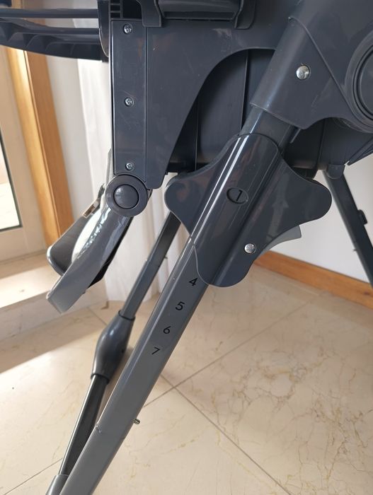 Cadeira de alimentação alta 2 em 1 Kinderkraft Tummie