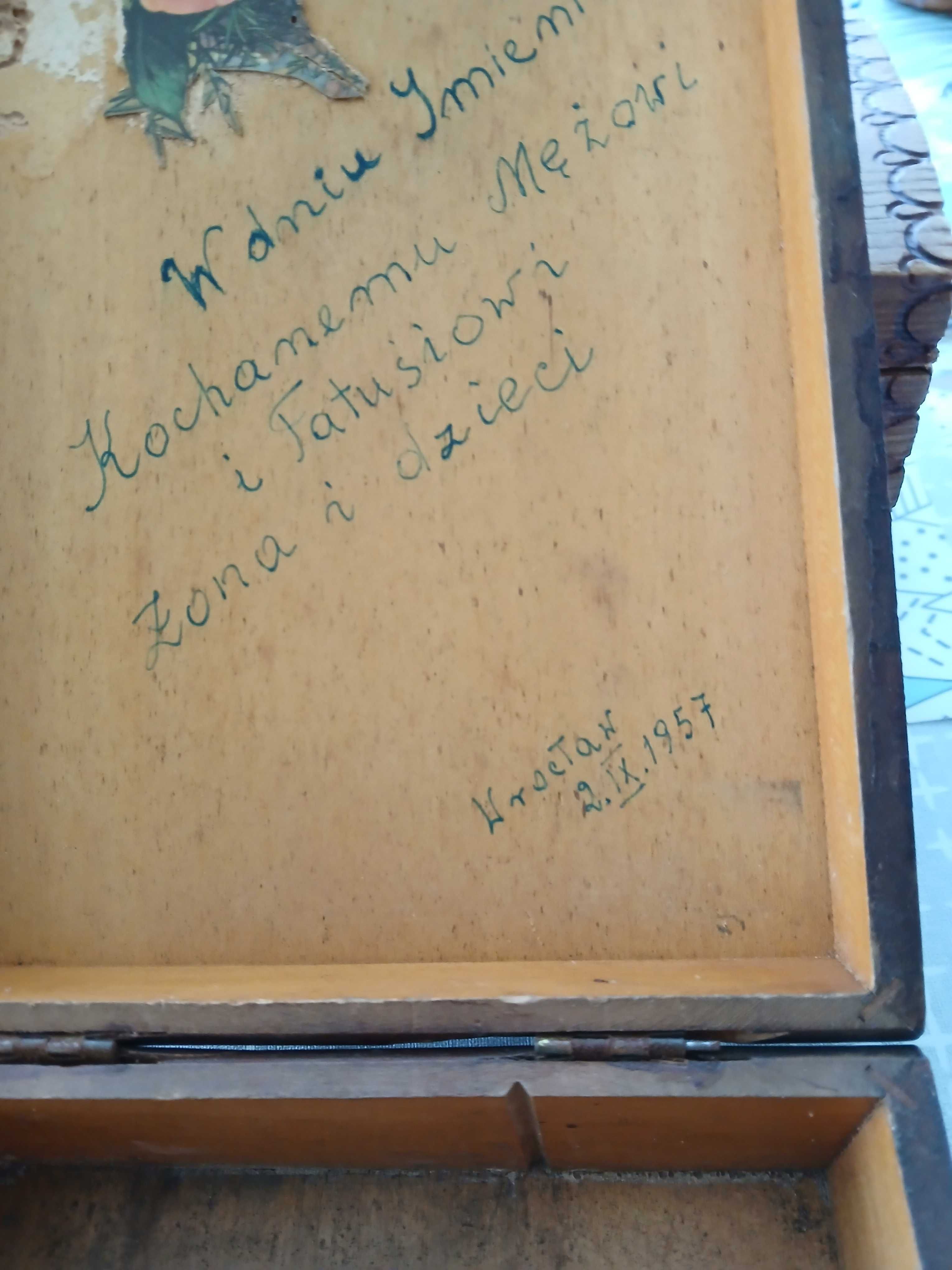 kasetka szkatułka drewniana