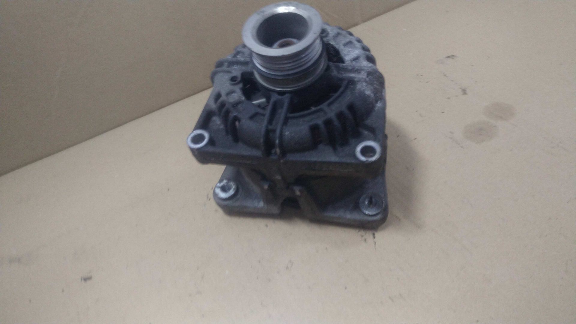 / Astra G II alternator 1.6 16v corsa