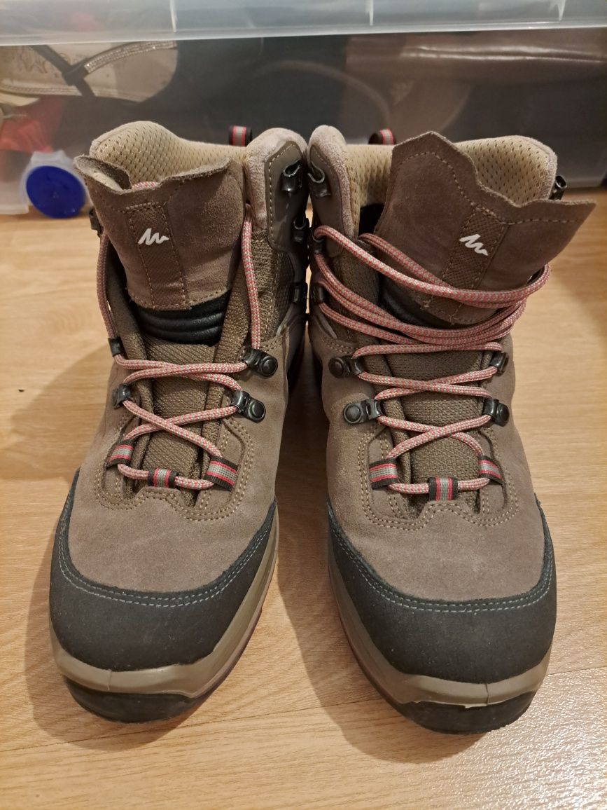 Bota senhora Quechua 40