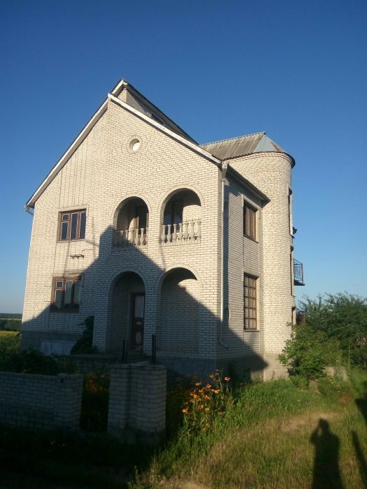 Продам дом на ПОЛЕ ЧУДЕС
