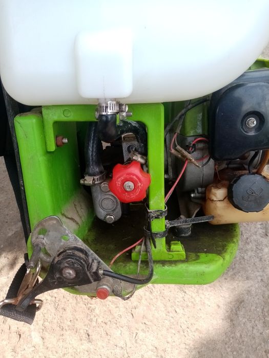 Оприскувач бензо