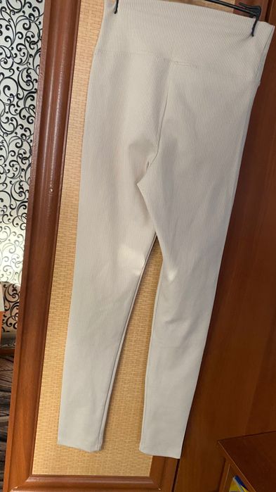 Лосіни жіночі. Ніжного кольору