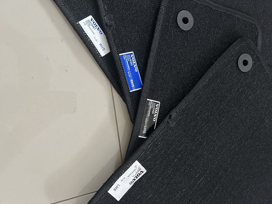Oryginalne welurowe dywaniki Volvo XC60 2024r