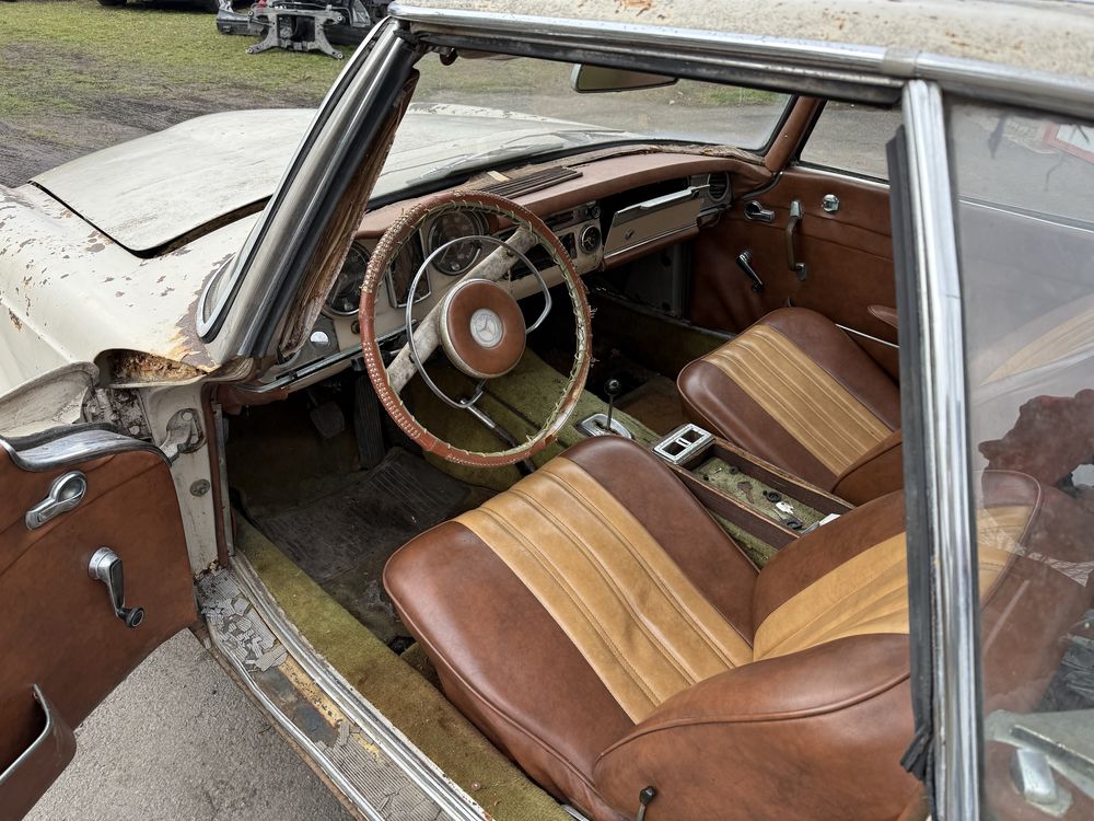 Mercedes W113 Pagoda