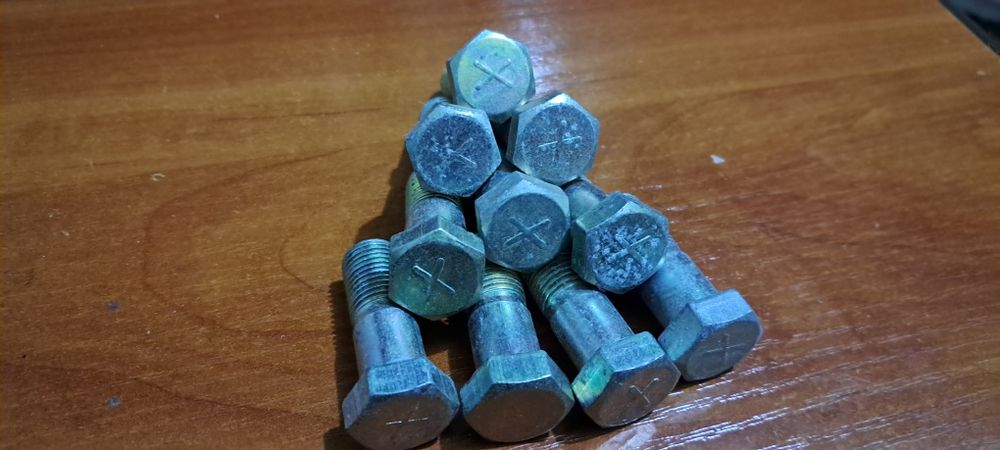 Спецболт М12х32х1.25 часів срср