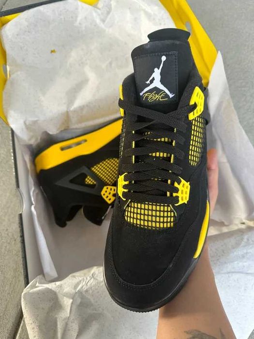 buty_Jordan_4_Retro_Thunder_Espadryle/ Rozmiar 40