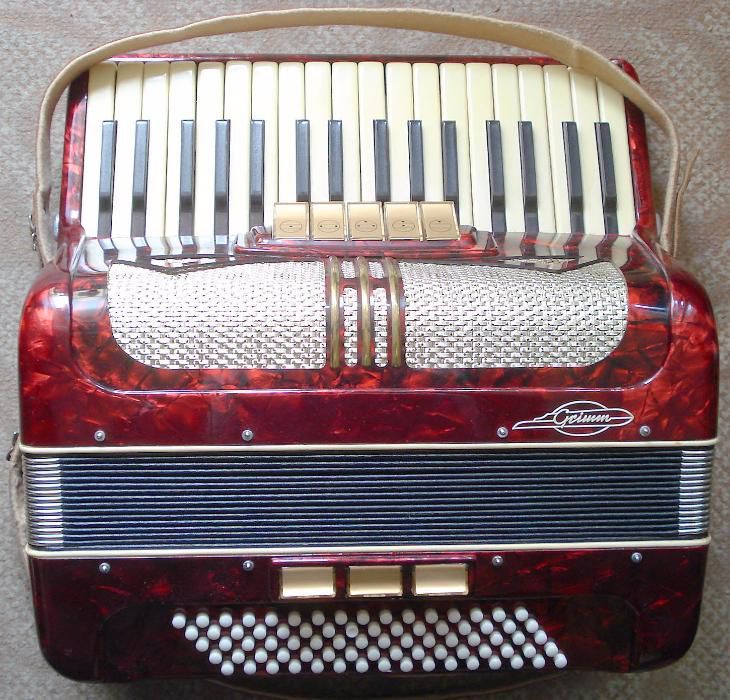 раритетный винтажный аккордеон Grimm (3/4)