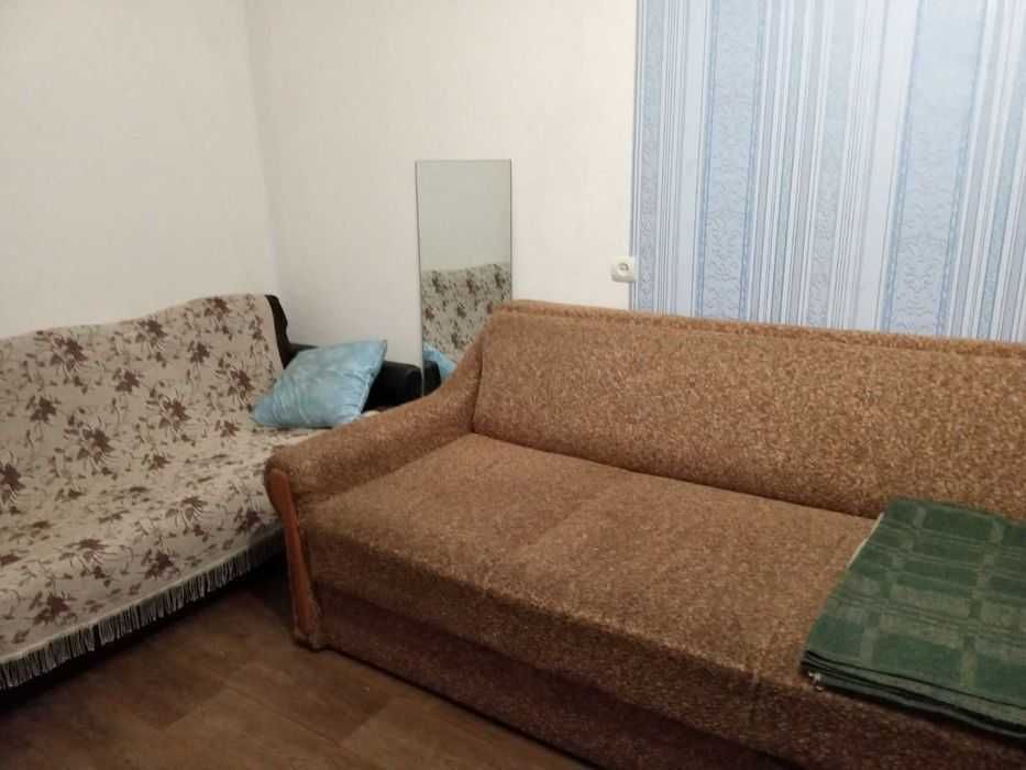 Здається будинок центр військовим, робочим, можнакороткий строк