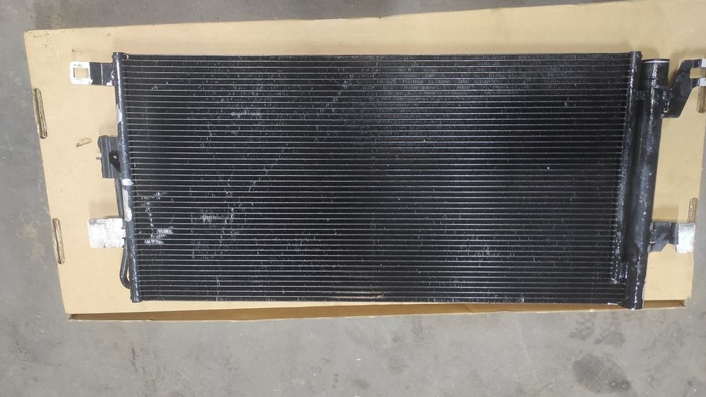 Радіатор кондиціонера Audi Q5 Б/у оригінал герметичний80А 816 411